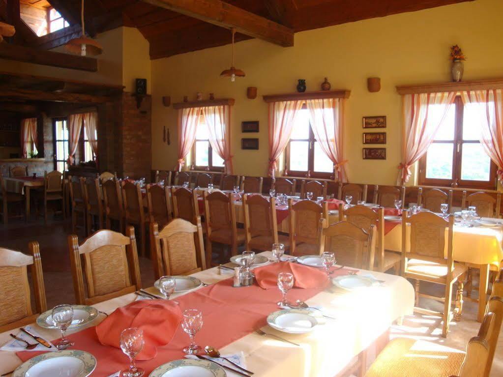 Villa Masnec Tourist Farm à Miljana Extérieur photo